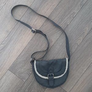 5/$25✨️Faux Leather Crossbody Bag